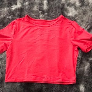 red cropped tee